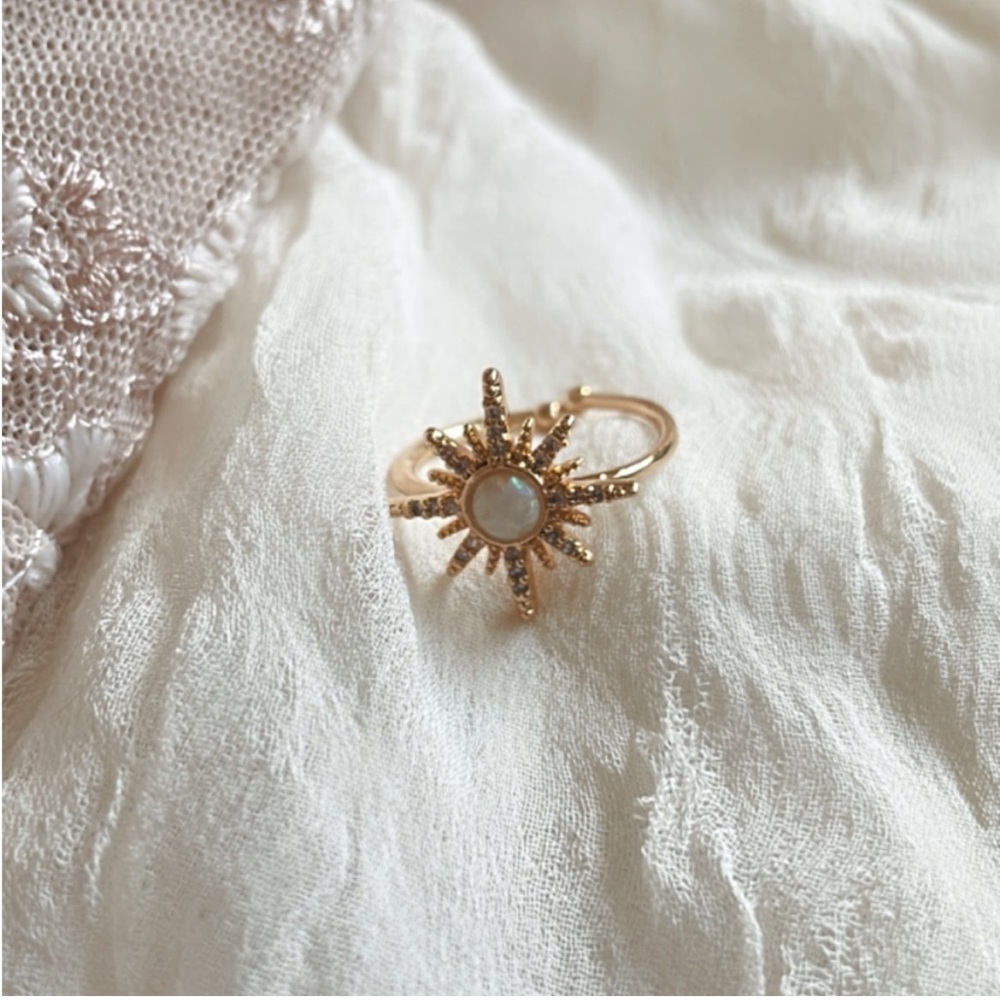 Ama Ring